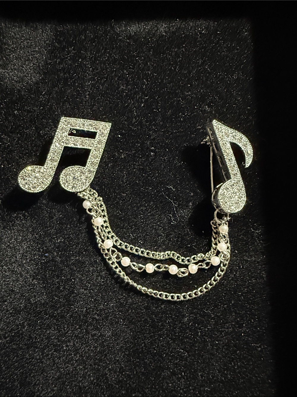 rhinestone music note brooch with multi chain connection